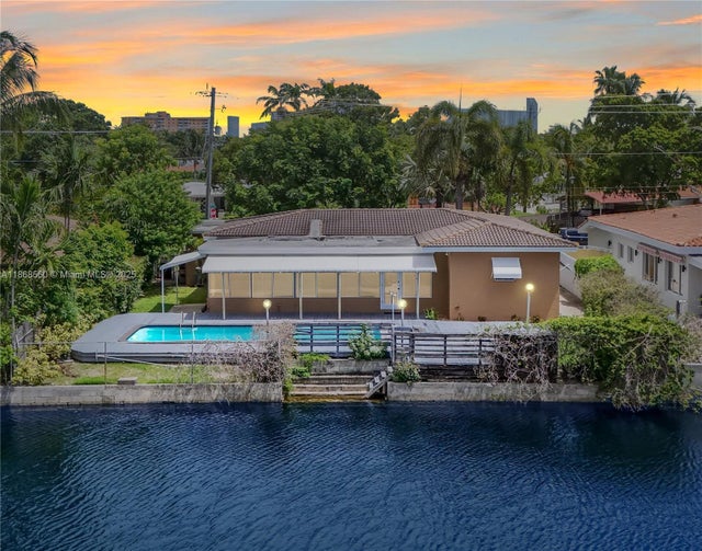 1 of 24 - 12488 N Bayshore Dr, North Miami, FL