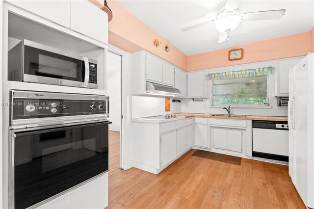 5 of 24 - 12488 N Bayshore Dr, North Miami, FL