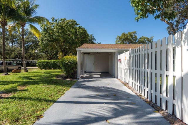 4 of 28 - 1121 Sw 18th Ct, Fort Lauderdale, FL
