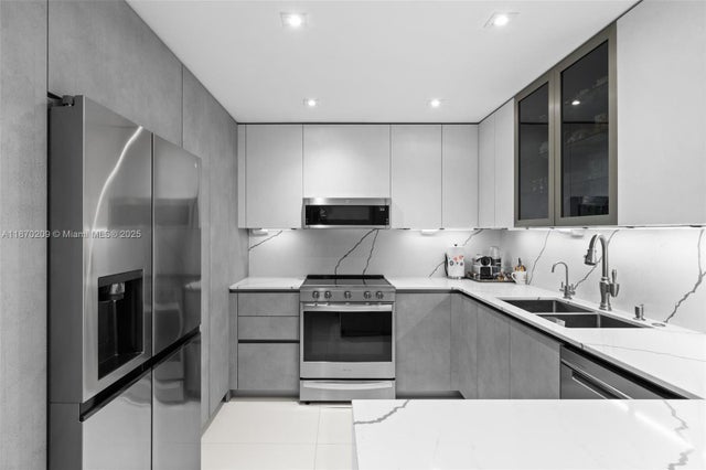 4 of 23 - 9801 Collins Ave 19j, Bal Harbour, FL