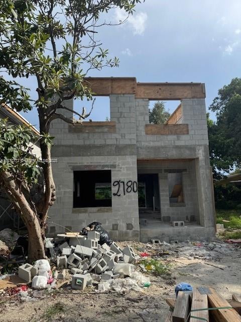 1 of 6 - 2780 Nw 44 St, Miami, FL