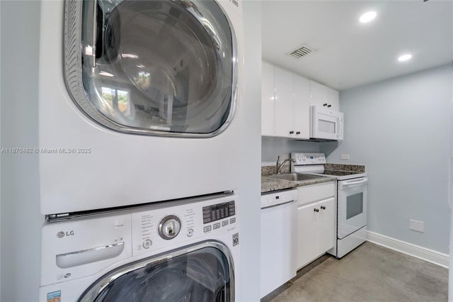 5 of 15 - 227 Michigan Ave 406, Miami Beach, FL