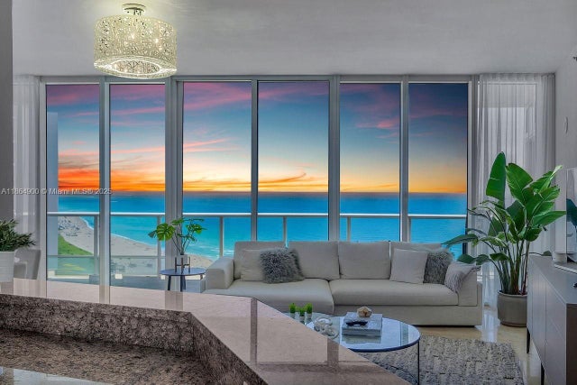 2 of 30 - 100 S Pointe Dr 2208, Miami Beach, FL