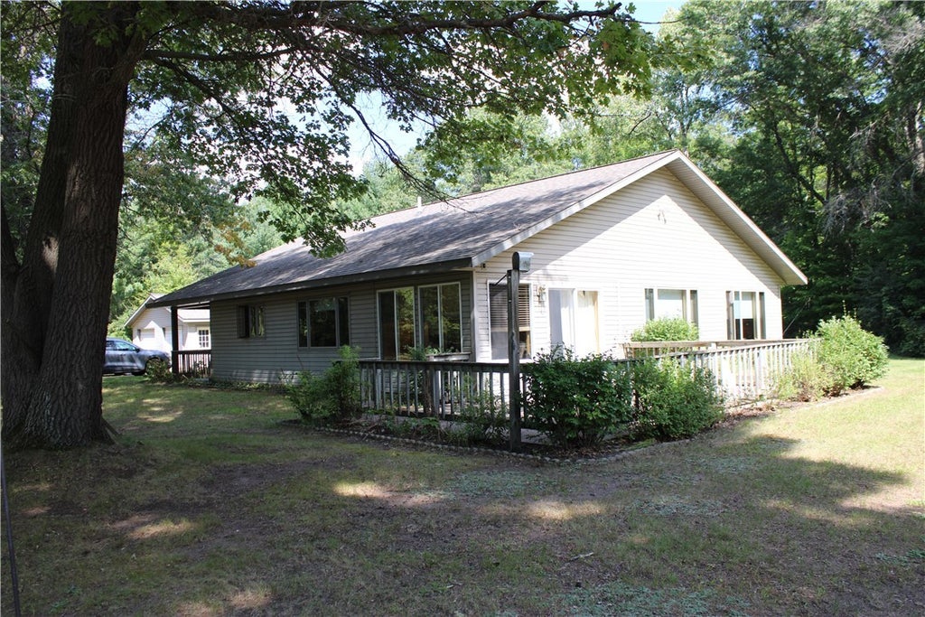 6084 Pike Lake Road, Webster