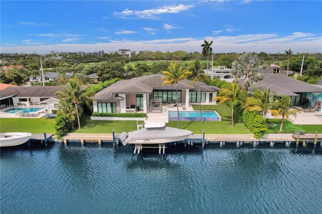 4 of 29 - 1651 Diplomat Pkwy, Hallandale Beach, FL