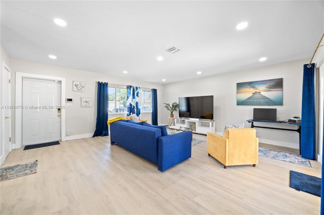 4 of 36 - 1612 Nw 10th Ave, Fort Lauderdale, FL