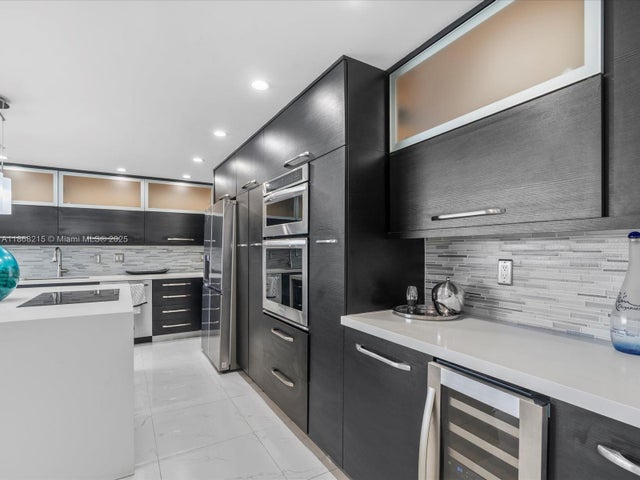 5 of 37 - 6001 N Ocean Dr 1203, Hollywood, FL