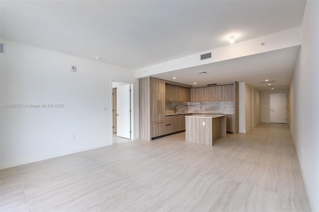 5 of 63 - 77 Se 5th St 1715, Miami, FL