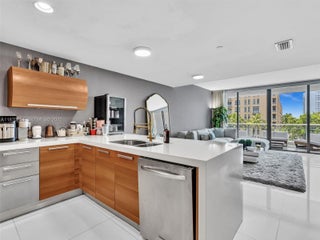 Photo of Listing #A11870851