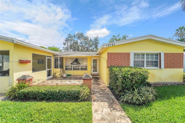 3 of 32 - 2241 N 66th Ave, Hollywood, FL