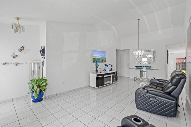 4 of 33 - 25053 Sw 129th Pl, Homestead, FL