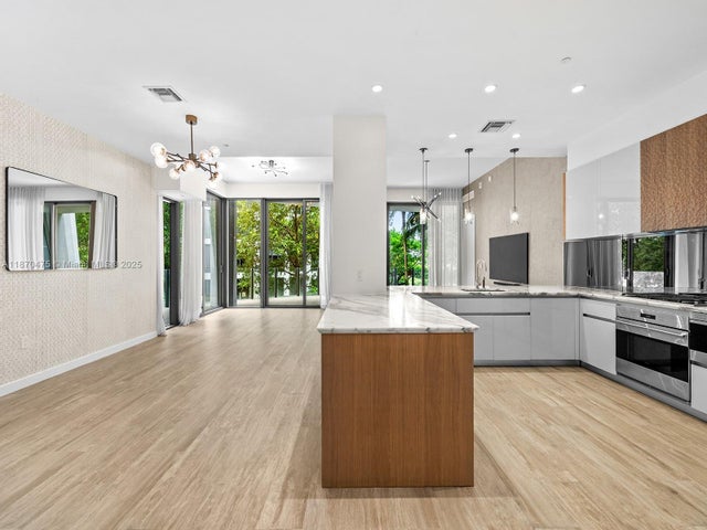 5 of 38 - 2831 S Bayshore Dr 403, Miami, FL