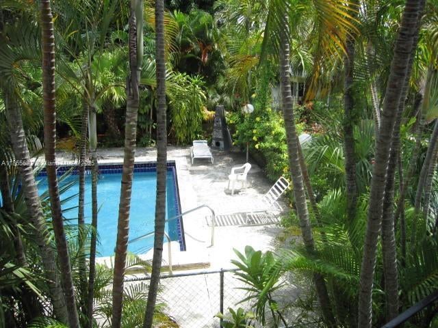 1 of 10 - 645 Ne 77th St 6, Miami, FL