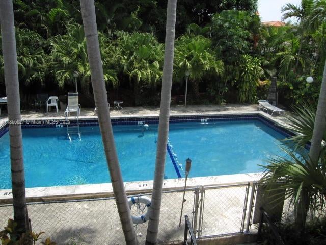 2 of 10 - 645 Ne 77th St 6, Miami, FL