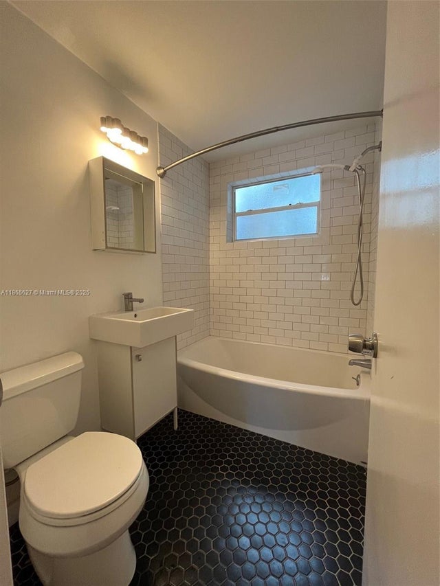 5 of 10 - 645 Ne 77th St 6, Miami, FL