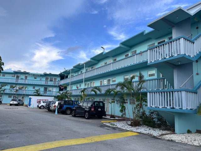 1 of 7 - 1501 Ne Miami Gardens Dr 356, Miami, FL