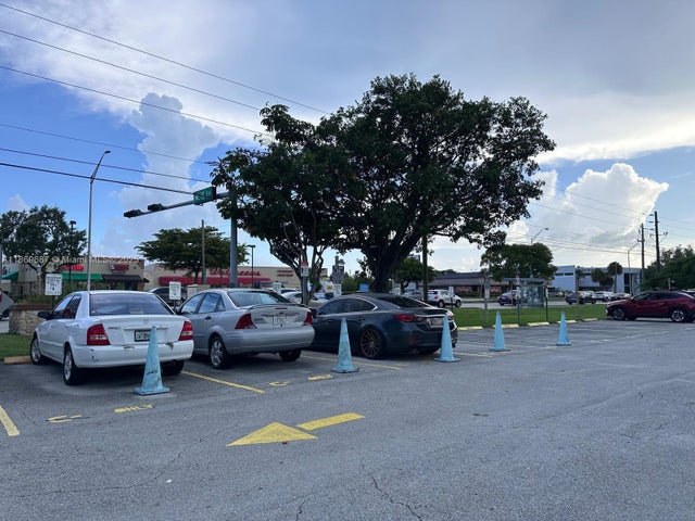 4 of 7 - 1501 Ne Miami Gardens Dr 356, Miami, FL