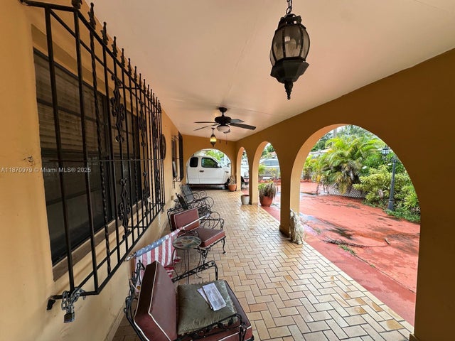 1 of 14 - 911 Nw 30th Pl, Miami, FL