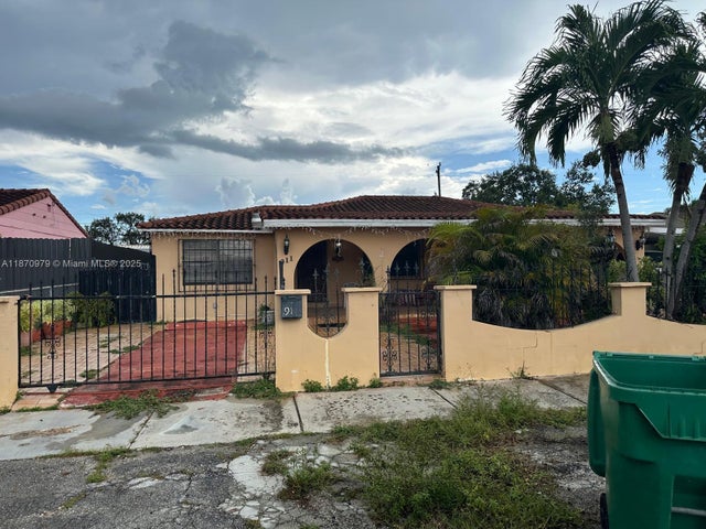 3 of 14 - 911 Nw 30th Pl, Miami, FL