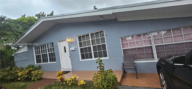 1 of 6 - 17940 Ne 6th Ct, Miami, FL