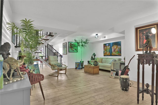 1 of 24 - 1131 Sw 104th Ct, Miami, FL