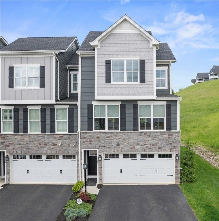 606 Spruce Lane, North Strabane