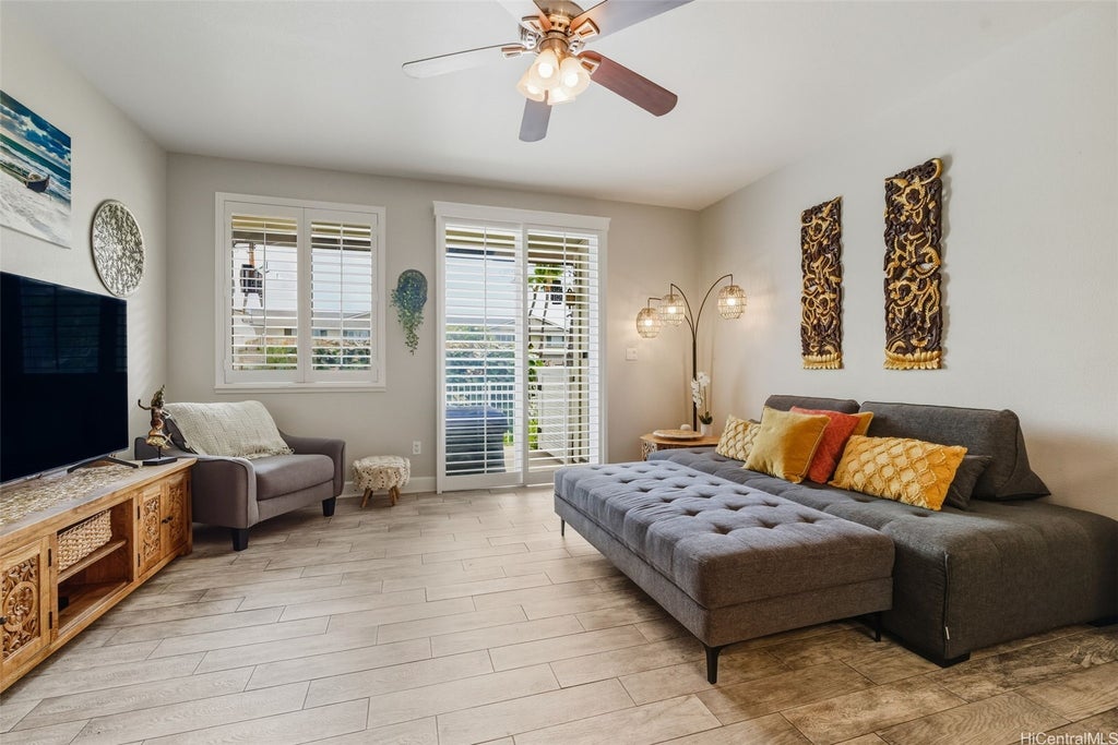 (unit #705) 92-1504 Aliinui Drive, Kapolei