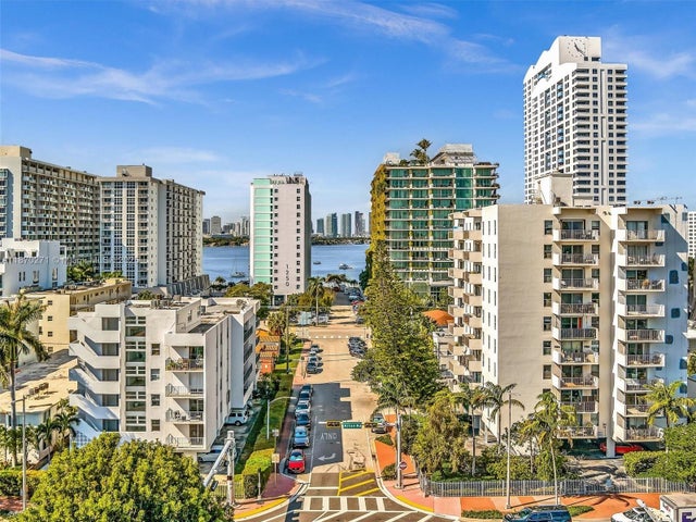 1 of 43 - 1300 Alton Rd 3c, Miami Beach, FL
