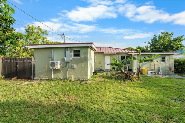 5 of 14 - 413 Nw 100th Ter, Miami, FL