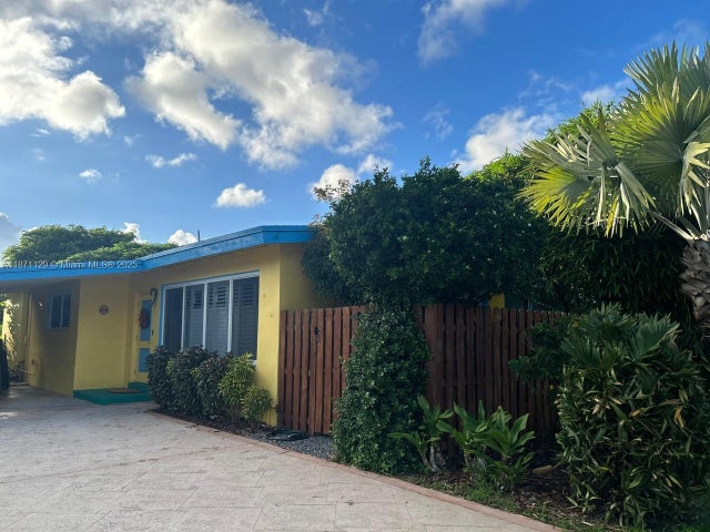 2 of 20 - 881 Sw 49th Ter, Plantation, FL