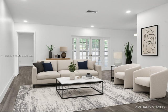 4 of 45 - 1600 N 74th Ter, Hollywood, FL