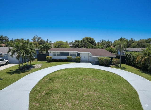 3 of 15 - 9460 Caribbean Blvd, Cutler Bay, FL