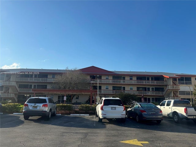 2 of 11 - 5300 Washington St Q307, Hollywood, FL