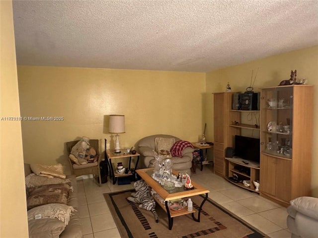 3 of 11 - 5300 Washington St Q307, Hollywood, FL