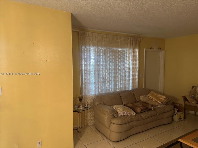 4 of 11 - 5300 Washington St Q307, Hollywood, FL