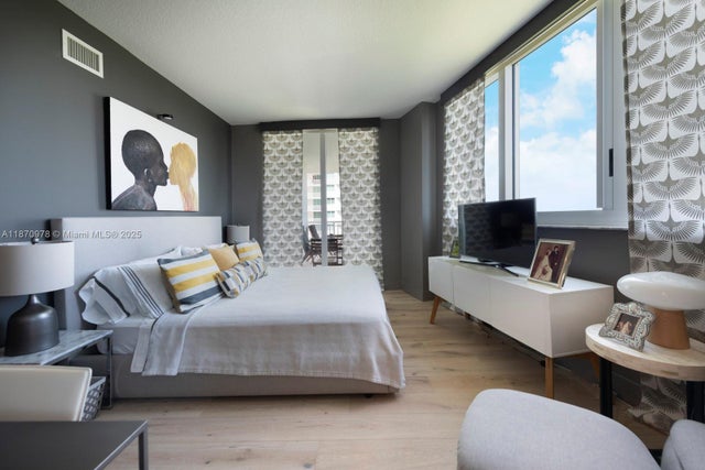 4 of 23 - 1755 E Hallandale Beach Blvd 1502e, Hallandale Beach, FL