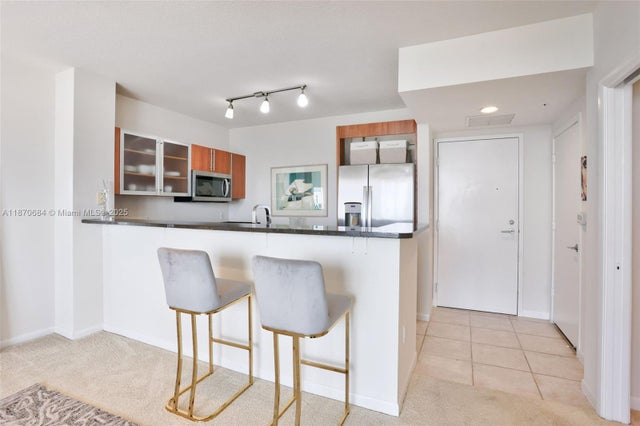 5 of 20 - 1551 N Flagler Dr 810, West Palm Beach, FL