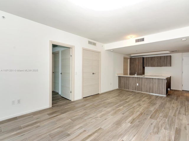 5 of 51 - 801 S Miami Ave 2310, Miami, FL