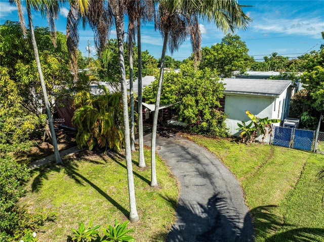 2 of 39 - 9241 Marine Dr, Cutler Bay, FL