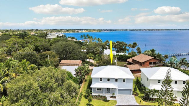 5 of 65 - 1023 Ne Orange Ave, Jensen Beach, FL