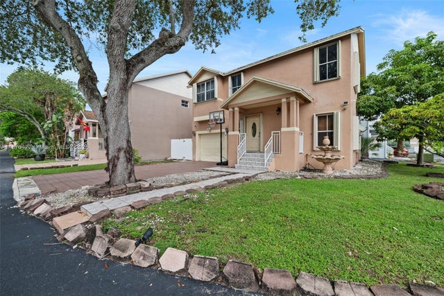 3 of 33 - 381 Nw 102nd Ter, Pembroke Pines, FL