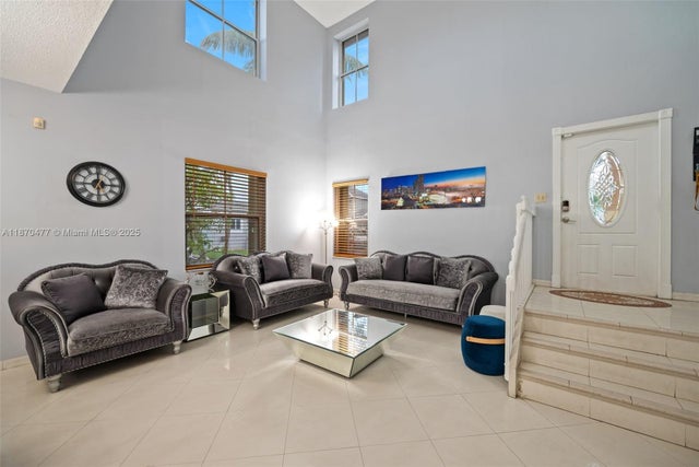 4 of 33 - 381 Nw 102nd Ter, Pembroke Pines, FL