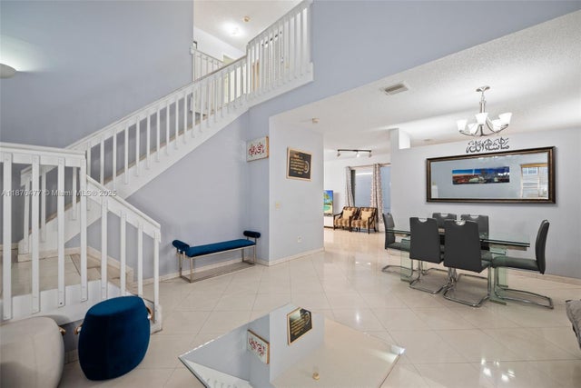 5 of 33 - 381 Nw 102nd Ter, Pembroke Pines, FL
