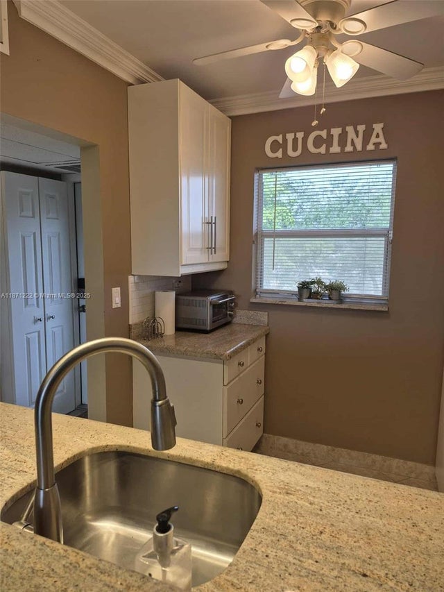 4 of 17 - 3400 Nw 48th Ave 607, Lauderdale Lakes, FL