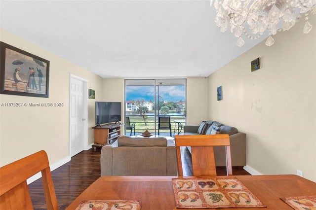 2 of 25 - 2951 E Sunrise Lakes Dr 209, Sunrise, FL