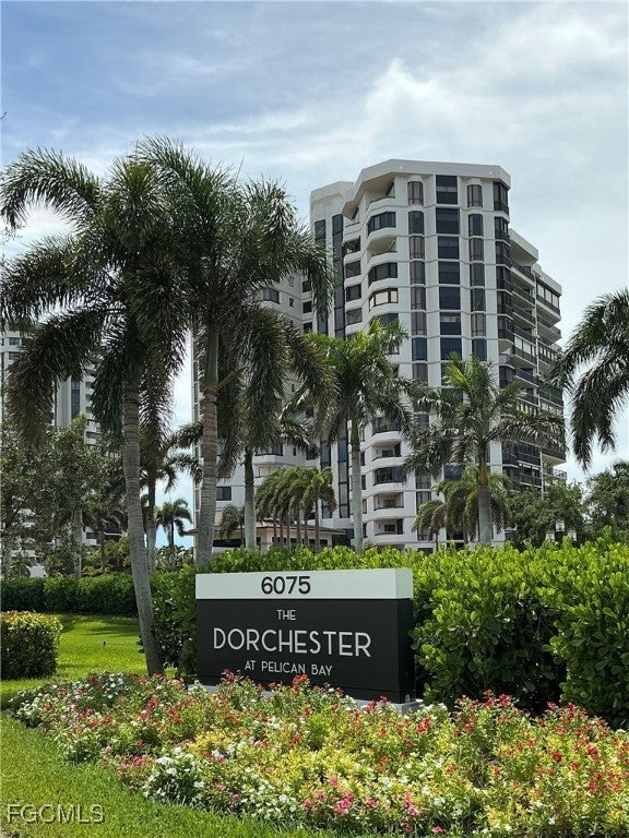 6075 Pelican Bay Blvd 203, Naples