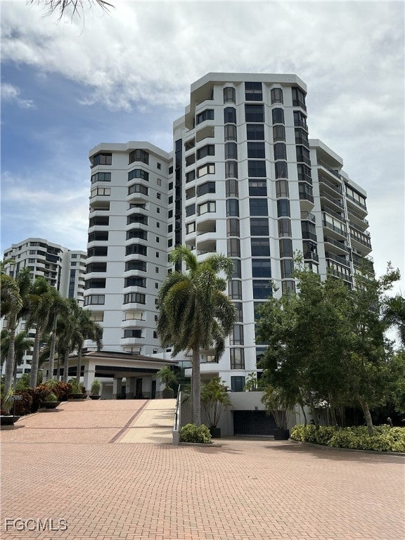 6075 Pelican Bay Blvd 203, Naples