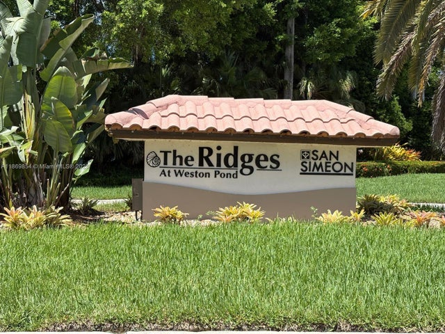 2 of 32 - 4304 Beechwood Cir, Weston, FL