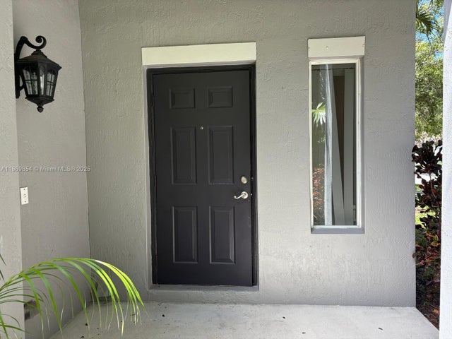 3 of 32 - 4304 Beechwood Cir, Weston, FL