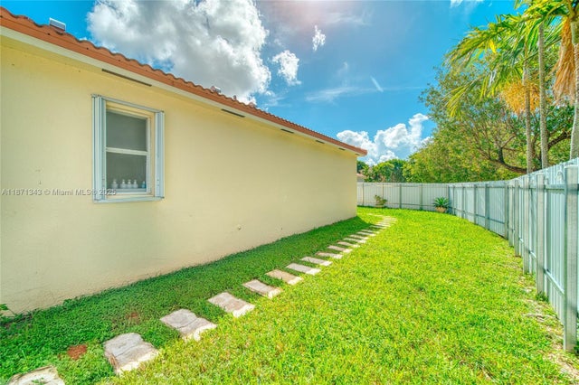 4 of 35 - 2101 Ne 37th Ter, Homestead, FL
